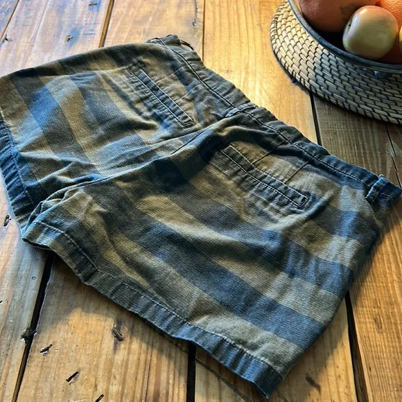 Madewell Black/Taupe Striped Denim Shorts with pockets - Picture 3 of 5